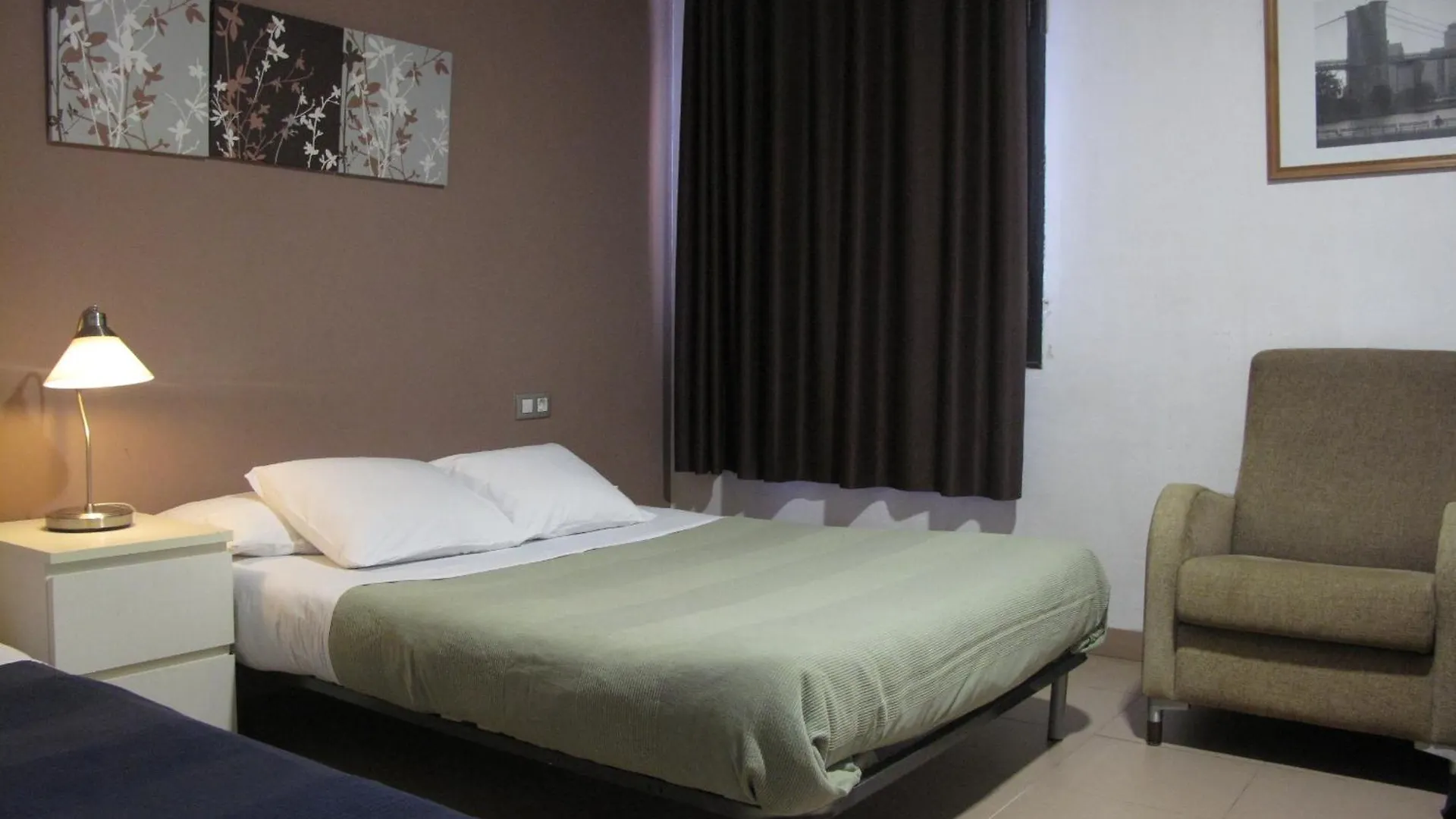 Hostal Lk Barcelona Guest house