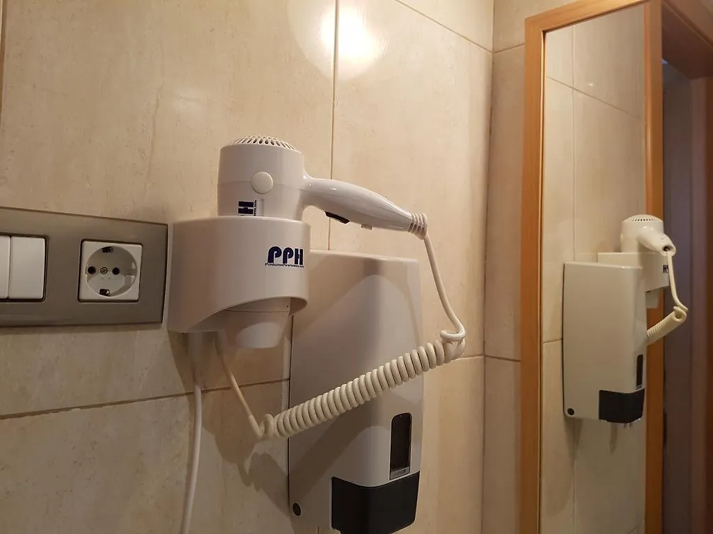 Hostal Lk Барселона Испания
