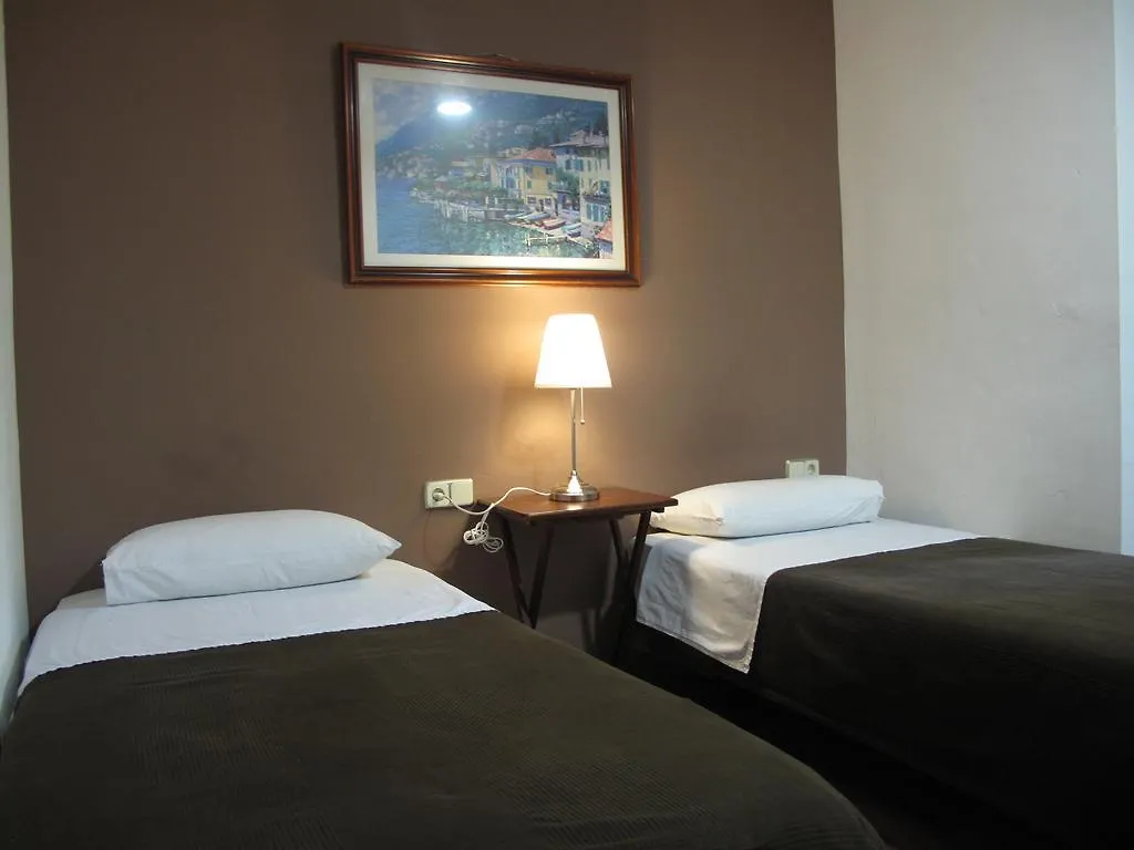 ** Guest house Hostal Lk Barcelona Spain