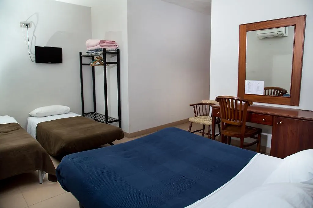 Hostal Lk Barcelona 2*,